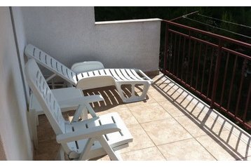 Kroatia Privát Okrug Gornji, Eksteriør